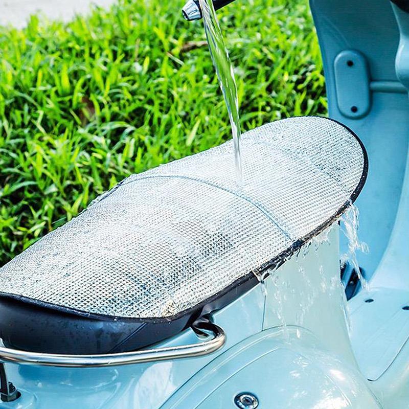 Universal Wärmedämmkissen Schützen Sie wasserdichte Motorrad-Sitzabdeckungskappe mit Sonnenschutz, verhindern Sie, dass Sie sich im Sitz des Rollers sonnen