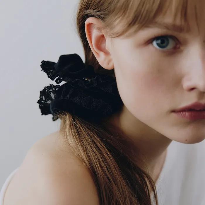 Rose Lace Velvet Scrunchie_VH2579HB004M
