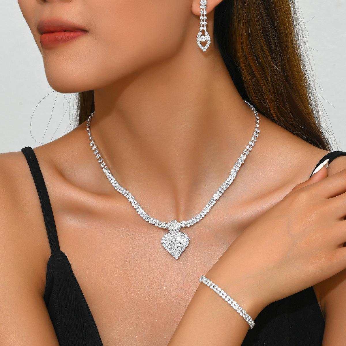 

Sparkly Rhinestone Necklace and Earring Set , Light Fashion Jewelry for Women set 1