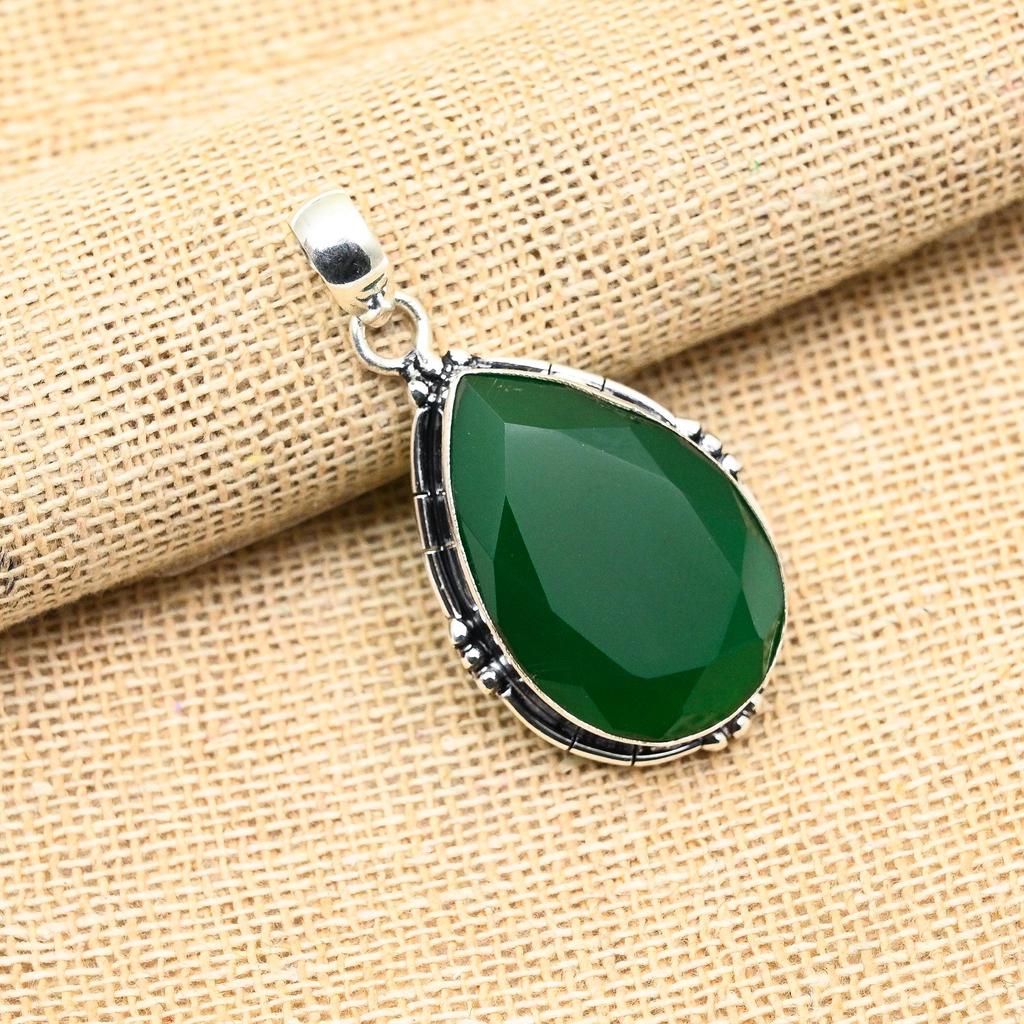 Green Onyx Gemstone 925 Sterling Silver Lovely Handmade Jewelry Pendant For Women