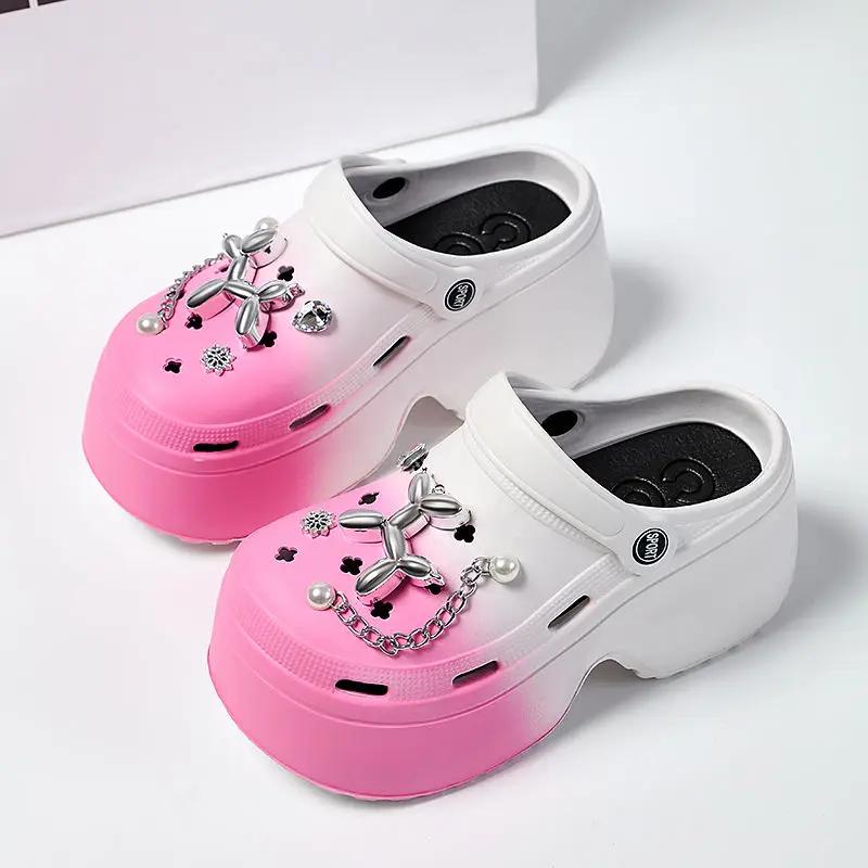Fashion Women Slippers Platform Metal Decoration Sandals Wedges Shoes Outdoor Clogs Thick Sole Slipper Ladies Flip Flops Garden Shoes
