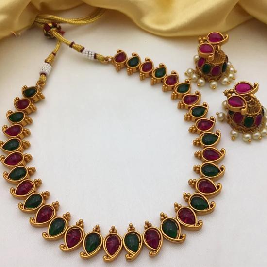 

Комплект украшений Laksh с парой серег