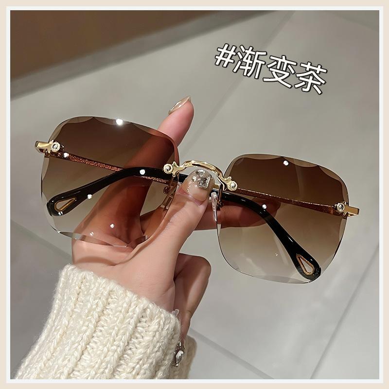Frameless Trimmed Square Sunglasses Women S Round Face Plain Sunglasses Gradual Change Sunglasses