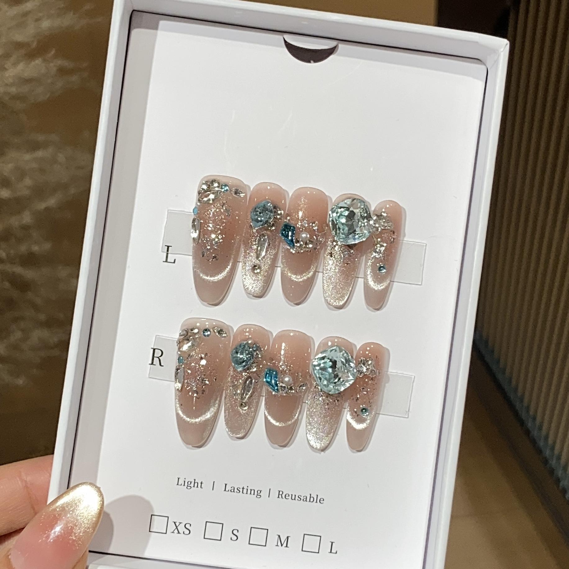 

Прозрачный лед Градиент Улыбка Кошачьи глаза Широкий свет Маленький сломанный алмаз Квадратное сверло Водопады Сицилия Носить доспехи L