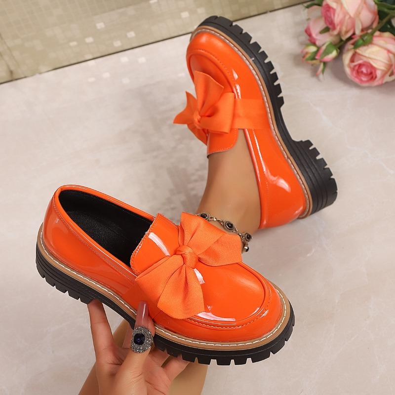 New Style Leather Shoes - Versatile Flat Women's Shoes - One-piece Slip-on Shoes