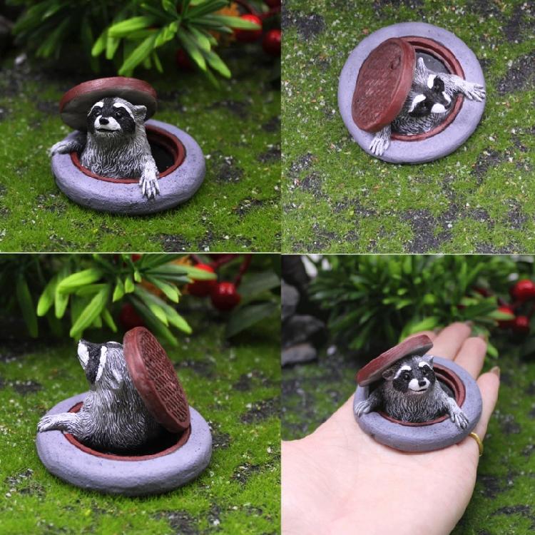 Cartoon Manhole Cover Raccoons Figurine Ornament Realistic Resins Animal Figure for Desk Shelf or Outdoor Garden Decors