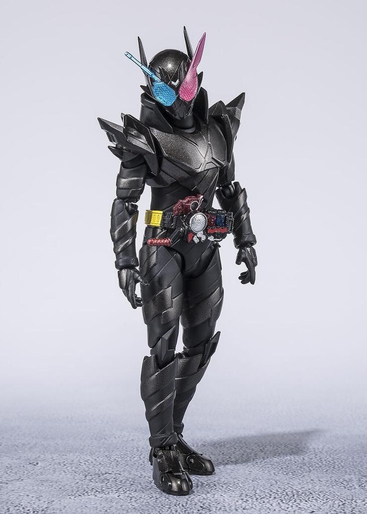 S.H.Figuarts Kamen Rider Build Rabbit Tank Hazard Form Heisei Generations Edition