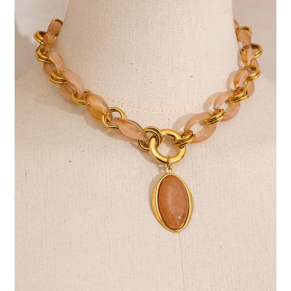 Yhpup Harz Acryl Handgefertigte Kette Ovaler Anhänger Mode Statement Halskette 18K Gold PVD Beschichtet Trendiger Wasserdichter Schmuck Geschenk