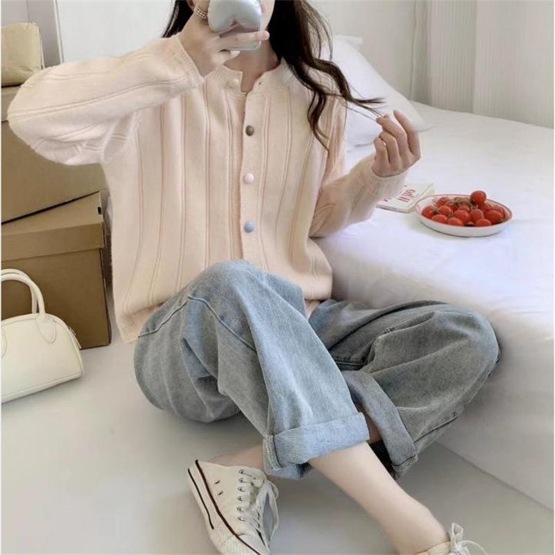 Korean sweet lazy wind dress rehearsal button small fragrant wind round neck knitted cardigan early autumn sweater with jacket inside top women