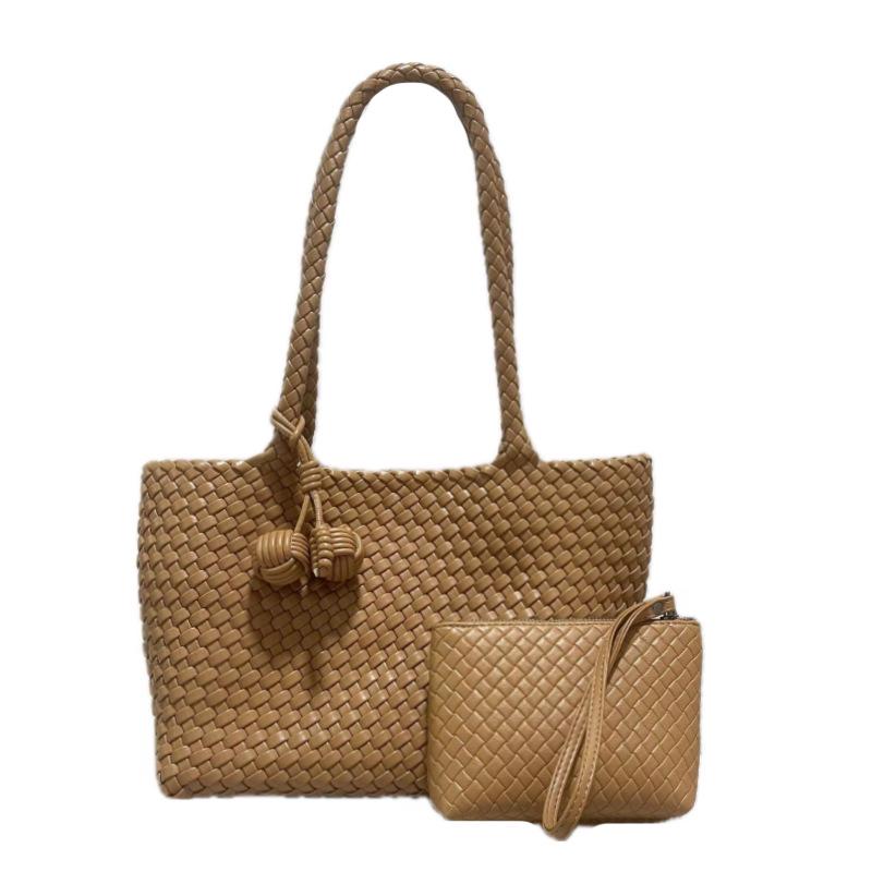 Hand-Woven Large Capacity Women’s Bucket Tote - Spring/Summer 2026 Collection