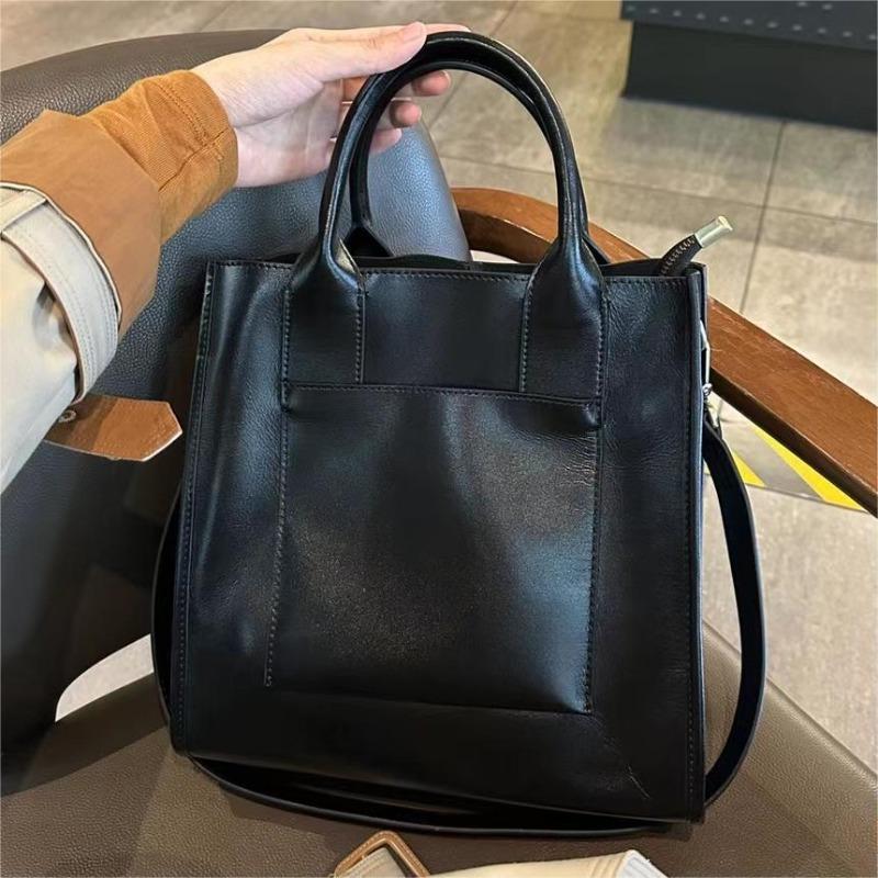 Genuine Leather Women's Handbag Stylish and Stylish Large Capacity Single Shoulder Crossbody Bag Diana Bag