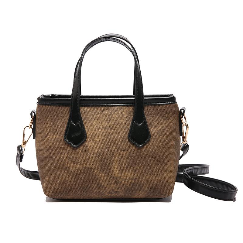 

Bag women 2025 niche design new women s bag autumn and winter retro portable small square bag versatile shoulder messenger bag коричневый