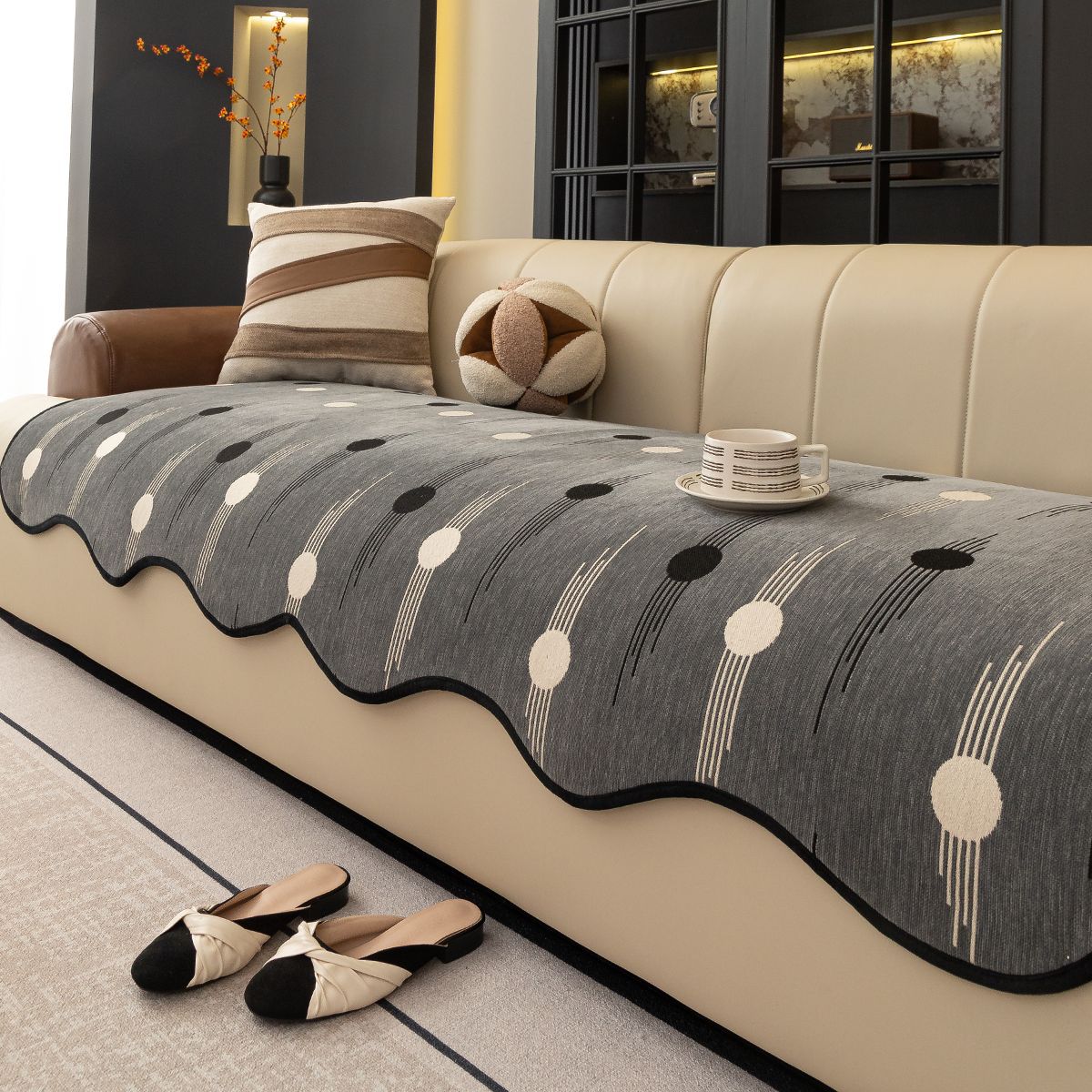 

Chenier Sofa Cushion Is Universal In All Seasons New Light Luxury High-End Sense Non-Slip And Anti-Cat Scratch Custom Cover Cloth Seat Cushion 70*70cm