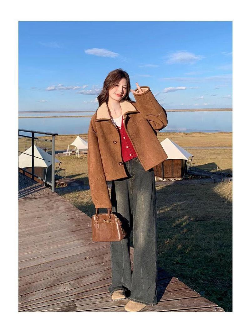 Women's Fashionable Petite Shearling Coat: Thickened, Reversible with Fur and Suede-Like Fabric, Short Anti-Suede Plush Top