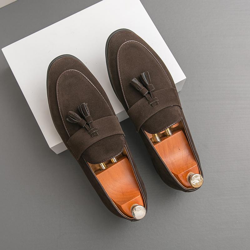 Fashion Men Elegantes Real Leather Shoes Fashion Mens Loafers All-match Suede Leather Breathable Slip on Flats Driving Shoes with Tassel