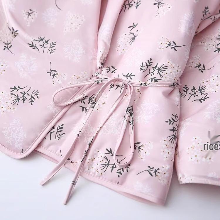 2024 Winter Women's European Style V-Neck Print Flare Sleeve Cotton-Padded Jacket