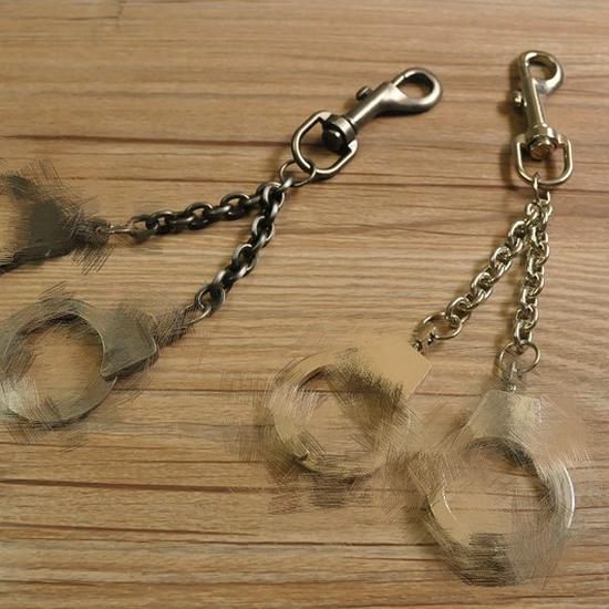 Korean Creative Bracelet Keychain: Hot-Selling Metal Personality Car Key Ring Pendant