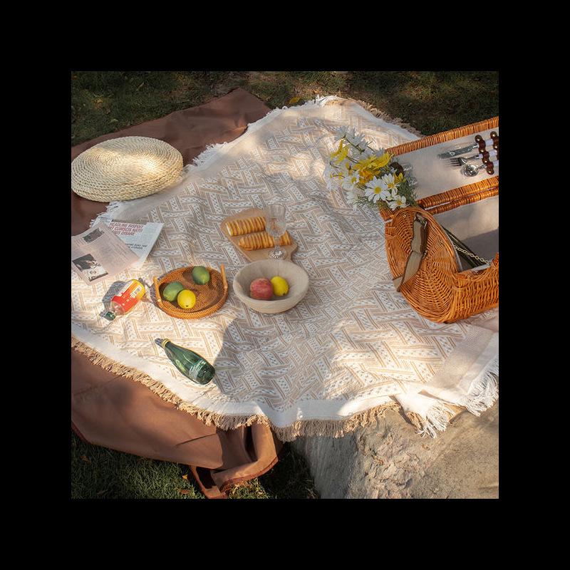 Retro Outdoor Picnic Blanket - Moisture-Proof, Thick, Portable, and Ins Style