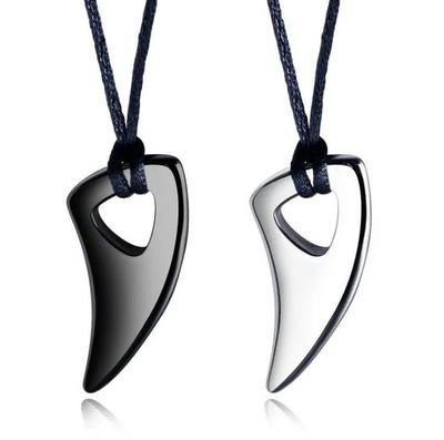 Collier pendentif punk en forme de dent de loup, pendentif en corne de pingouin