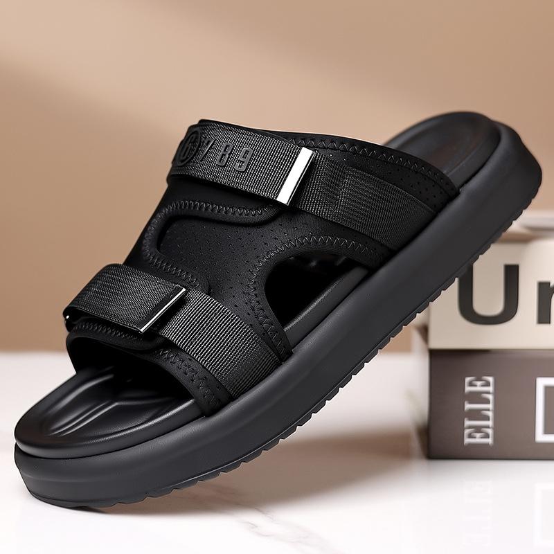 Fashion New Outdoor Leisure Beach Shoes for Man Fashion Casual Summer Designer Slippers Men Korean Black High Quality Slipper Shoe Man