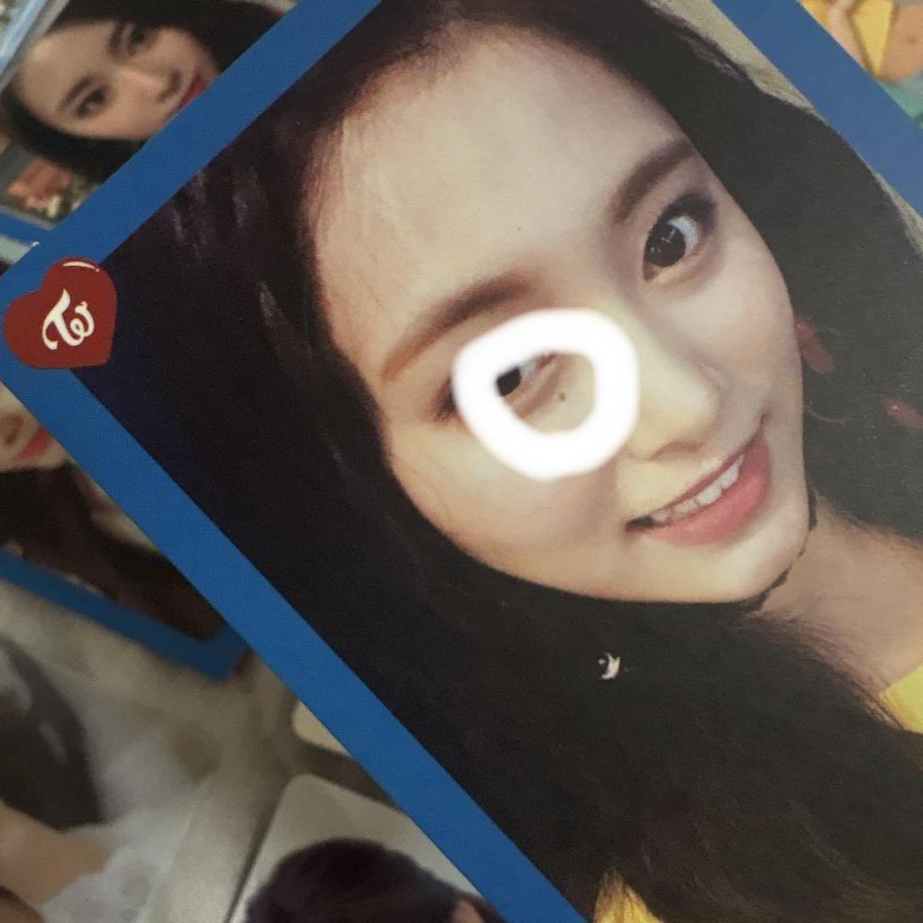[USED] TWICE Twitch Card