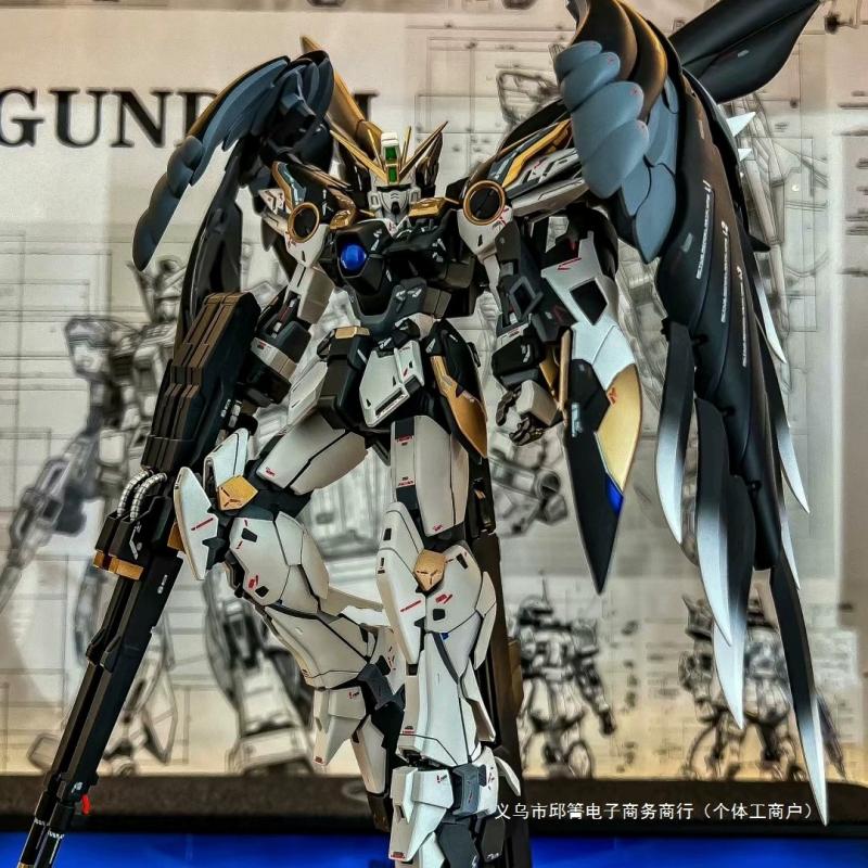 Gundam Model Kit, Saint Seiya Series with Wings and Base, Birthday Gift Display, Youth Anime Action Figure, Random Colour