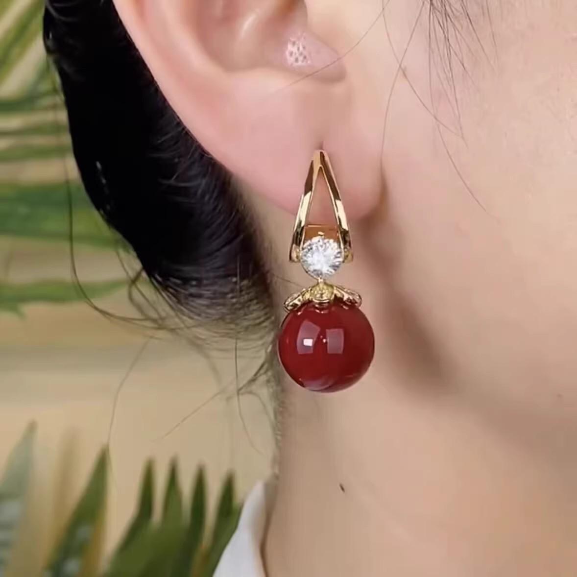 Luxury French Style Rhinestone Pearl Earrings with S925 Silver Needle – Elegant, Versatile, and Exquisite Design