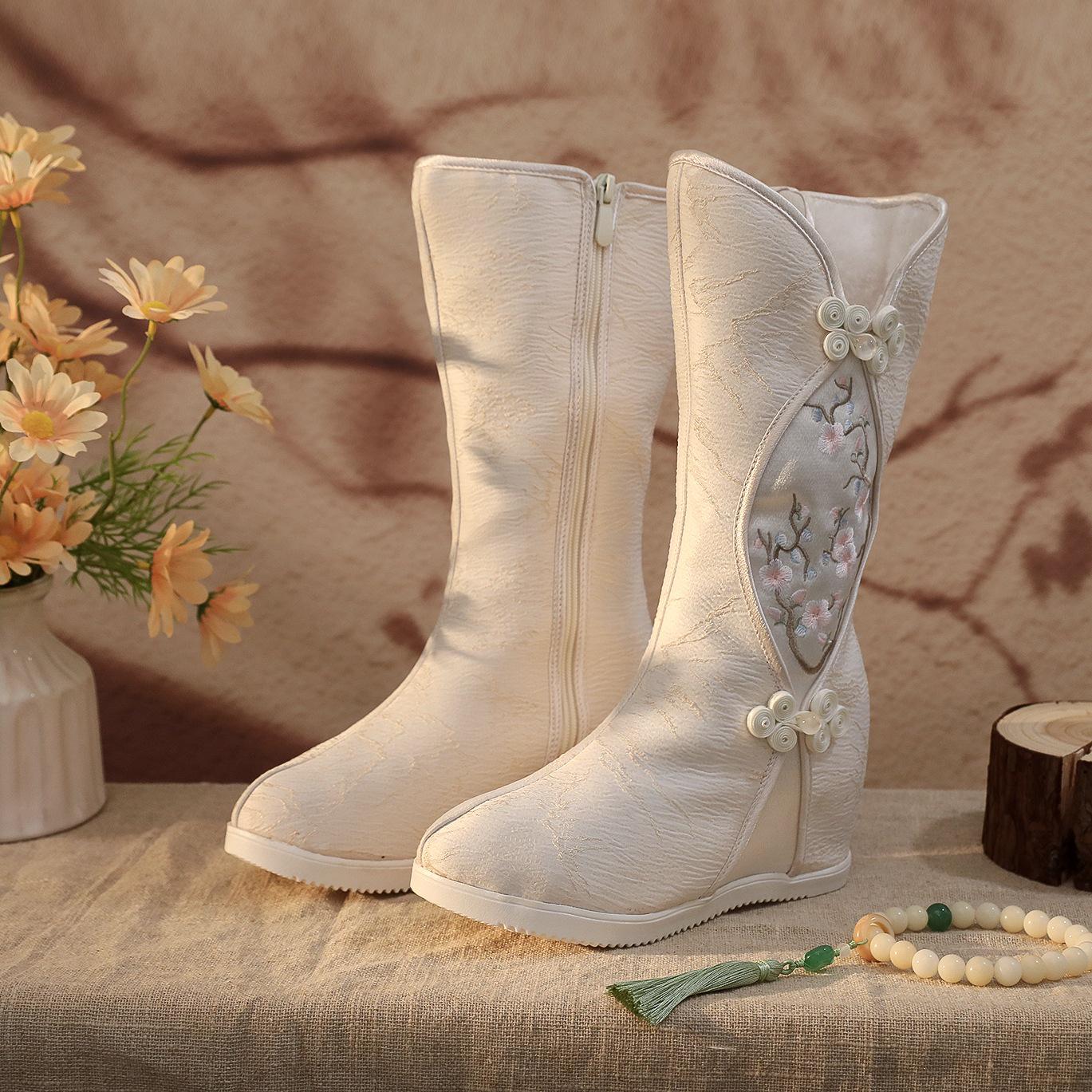 

Осенние ботинки ханьфу с вышивкой «Пейзаж тушью», 2024 г., на скрытой платформе 37