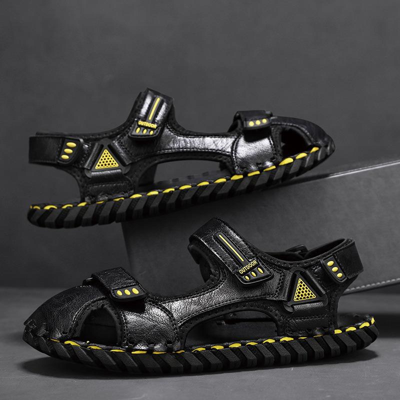 2025 Sandalen Herren Sommer neu Strandschuhe rutschfest Oberbekleidung große Größe Herren lässige coole Hausschuhe