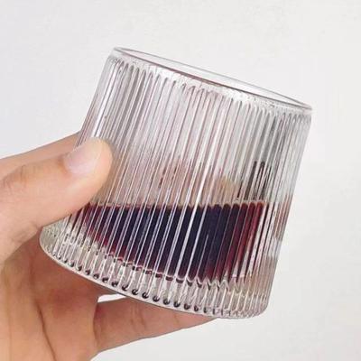 Korejský styl skleněného hrnku na džus, kávu, vertikální vzor, ​​průhledné sklo na whisky, ručně vyráběné, kreativní, ozdobné sklo na víno