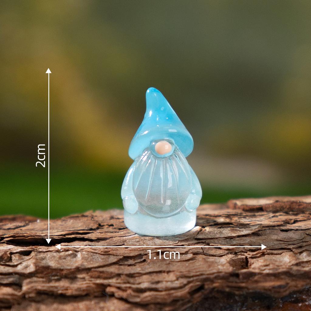 10 / 20pcs Luminous Mini Resin Gnomes Statues Glow in The Dark Gnome Tiny Figures Ornament Ideal for DO-IT-YOURSELF Fairy Garden Glass Container