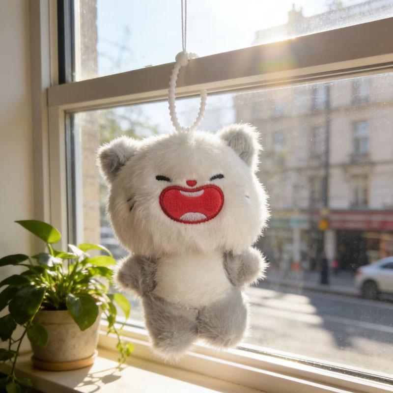 

GIGGLE CAT Plush Toy – Super Smiling Fluffy Kitty with Big Laugh Face! 15cm Cute Keychain & Desk Buddy for Stress Relief, Gifts & Room Decor