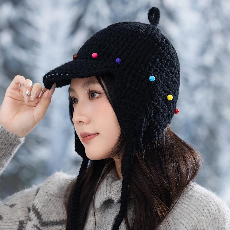 

Женская вязаная шерстяная шапка Ветрозащитная защита ушей Шапка Лей Фэн Модная и универсальная Шапка, делающая лицо маленьким и теплая One Size