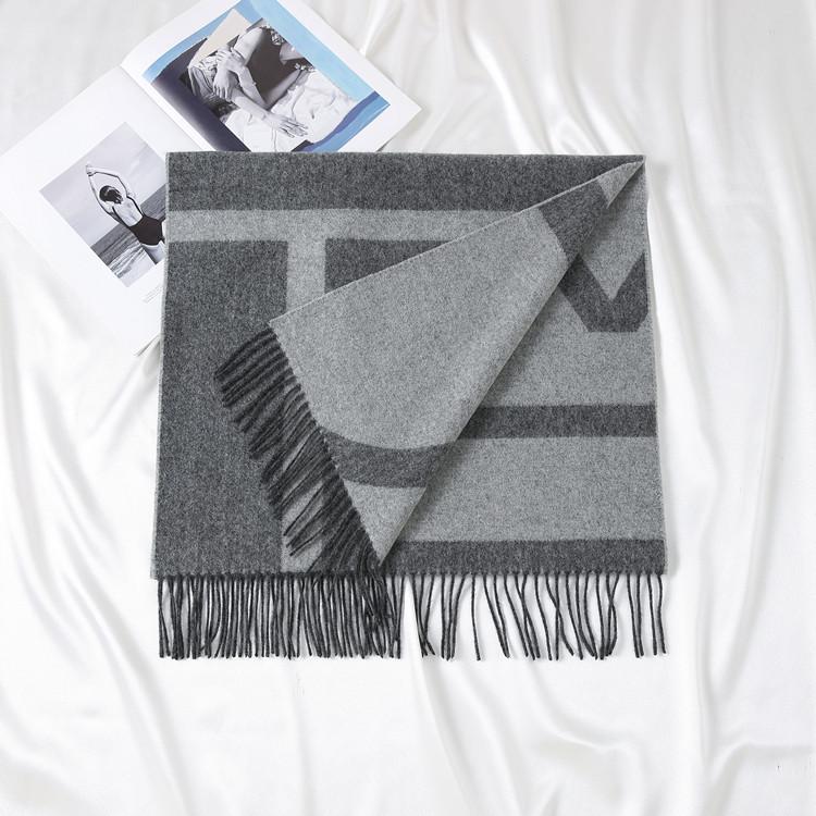 Nordic Niche Women's Geometric Jacquard Pure Wool Scarf - Autumn/Winter Thick Warm Shawl for Couples