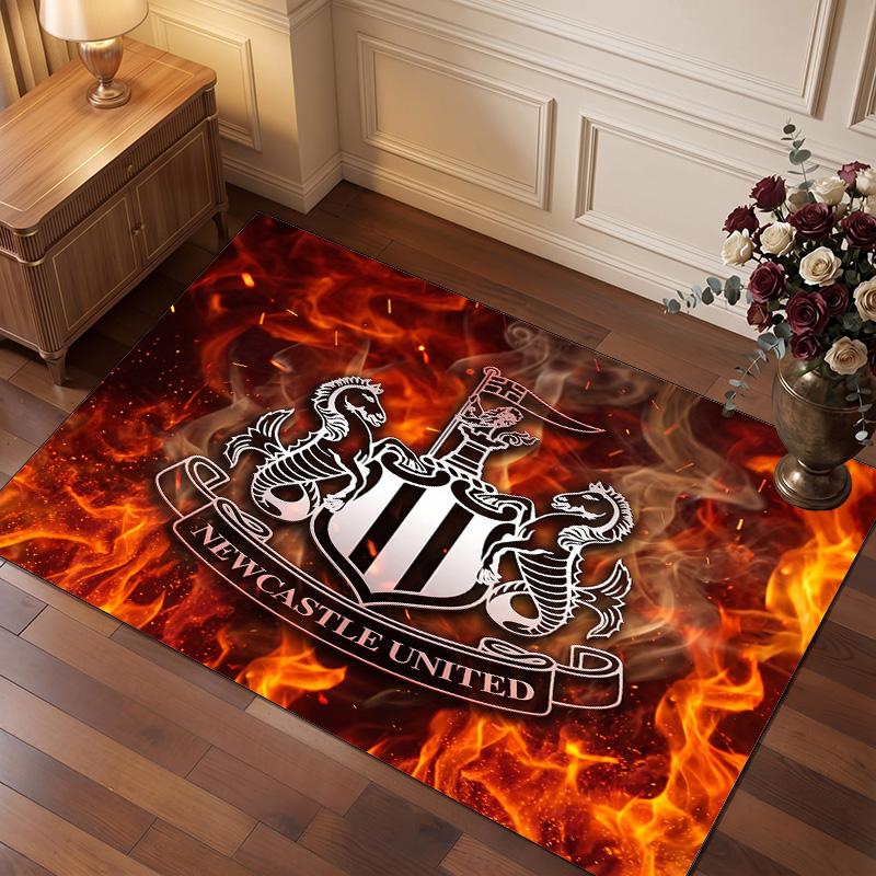 Tappeto in Velluto di Cristallo con Stampa di Calcio del Newcastle United, Comodo Assorbente d'Acqua Antiscivolo Tappeto per Pavimento Interno