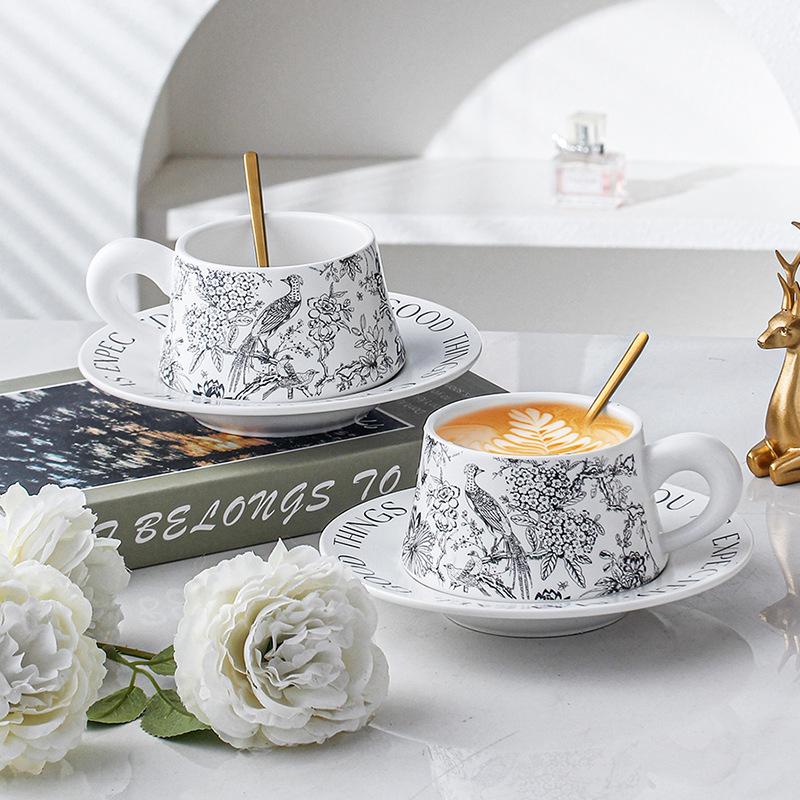 Geschenkbegleitung Morris-Stil Designerkooperation originelles Aktivitätsgeschenk Malerei Retro Blume und Vogel Kaffeetasse und Untertasse