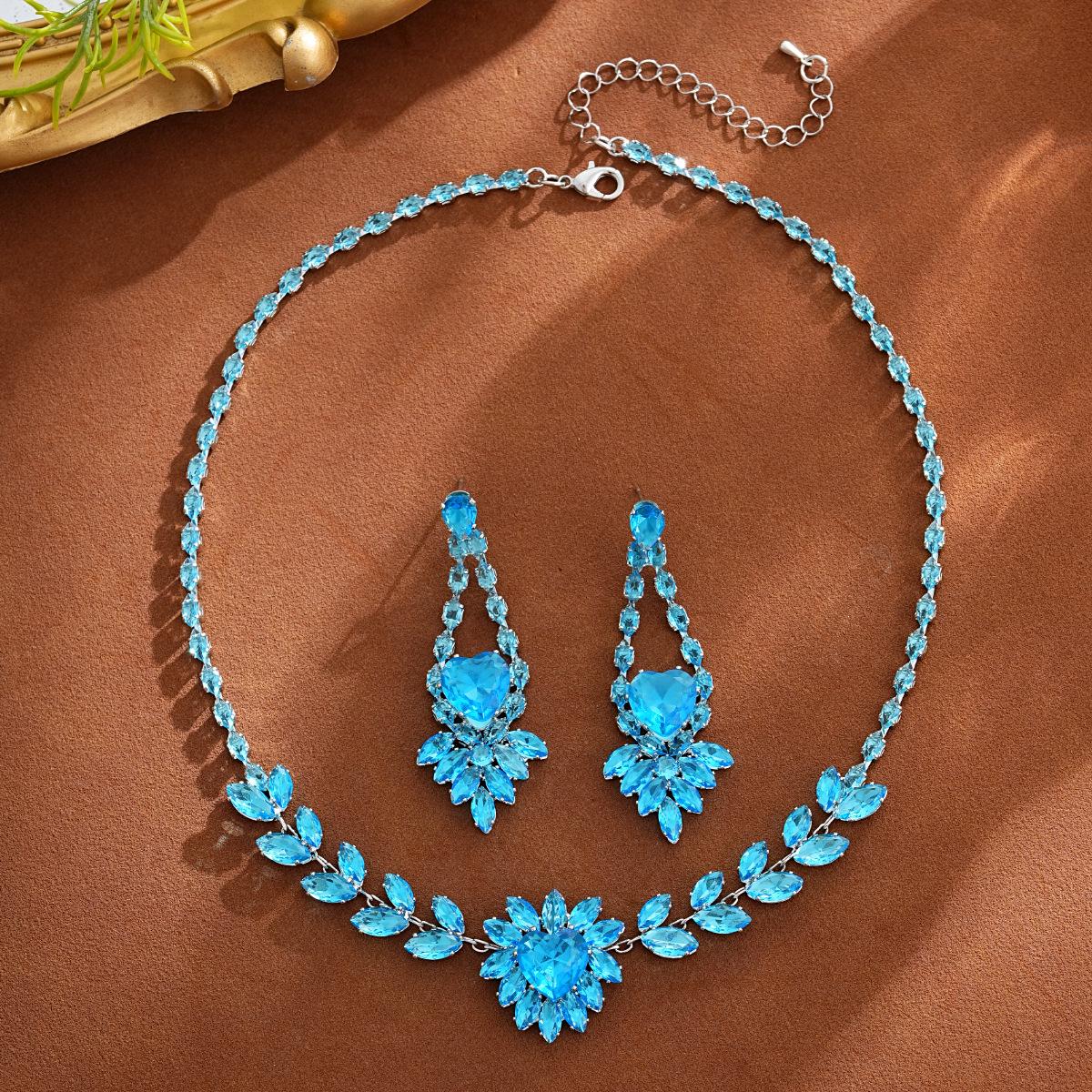 Elegant Zircon Wheat Ear Heart Necklace and Earring Set - Sparkly, Versatile, and Luxurious Clavicle Chain. синий