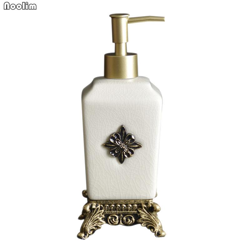 Handmade Retro Ceramic Bathroom Set | European Style Soap Dispenser, Toothbrush Cup & Soap Dish