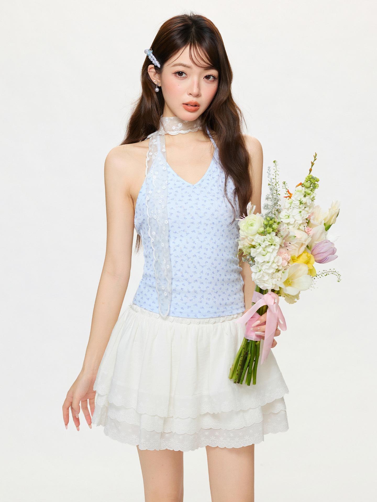 

Blue V-neck neck floral suspender vest, winter new backless inner bottoming shirt, stacked sleeveless top women S baby голубой