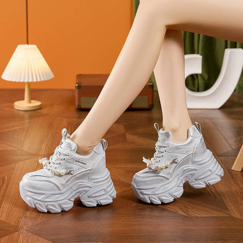 Daddy Schuhe Damen Frühjahr 2025 neu Muffin dicke Sohle Innenhöhe erhöhend Damenschuhe modisch vielseitig Sport- und Freizeitschuhe