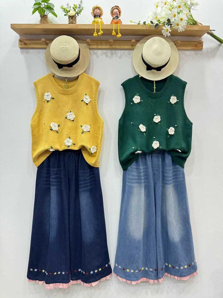 327 Autumn Japanese Sweet Handmade 3D Flower Loose Knit College Vest