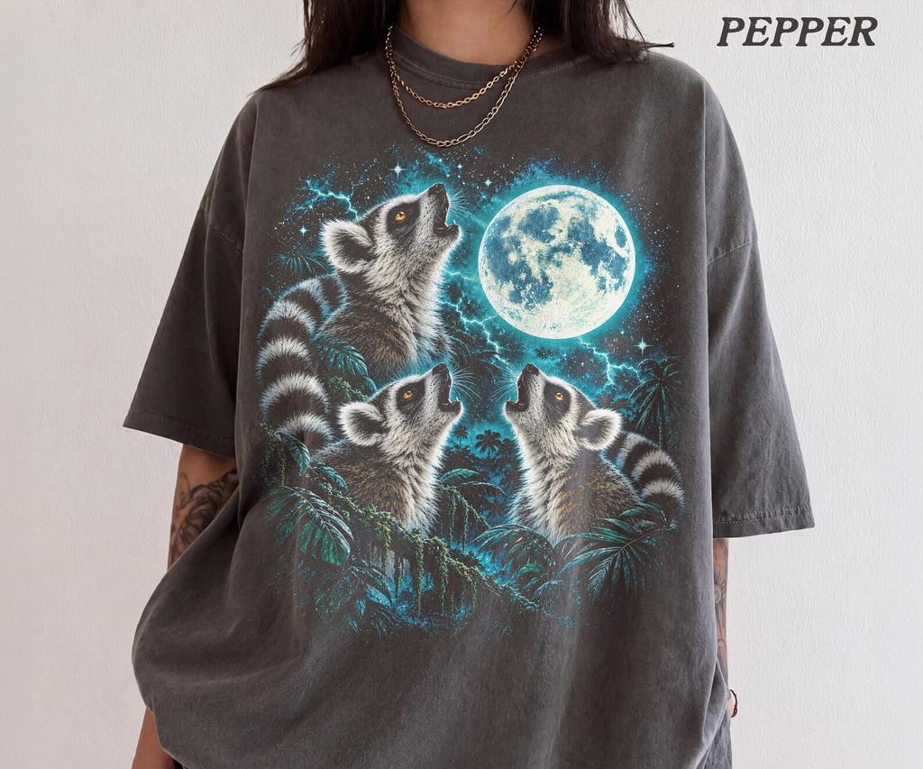 Three Lemurs Moon T-Shirt, Vintage Lemurs Full Moon Howling Tee, 90s Animal Graphic Tee, Lemur Lover Gift, Galaxy, Comfort Colors Shirt
