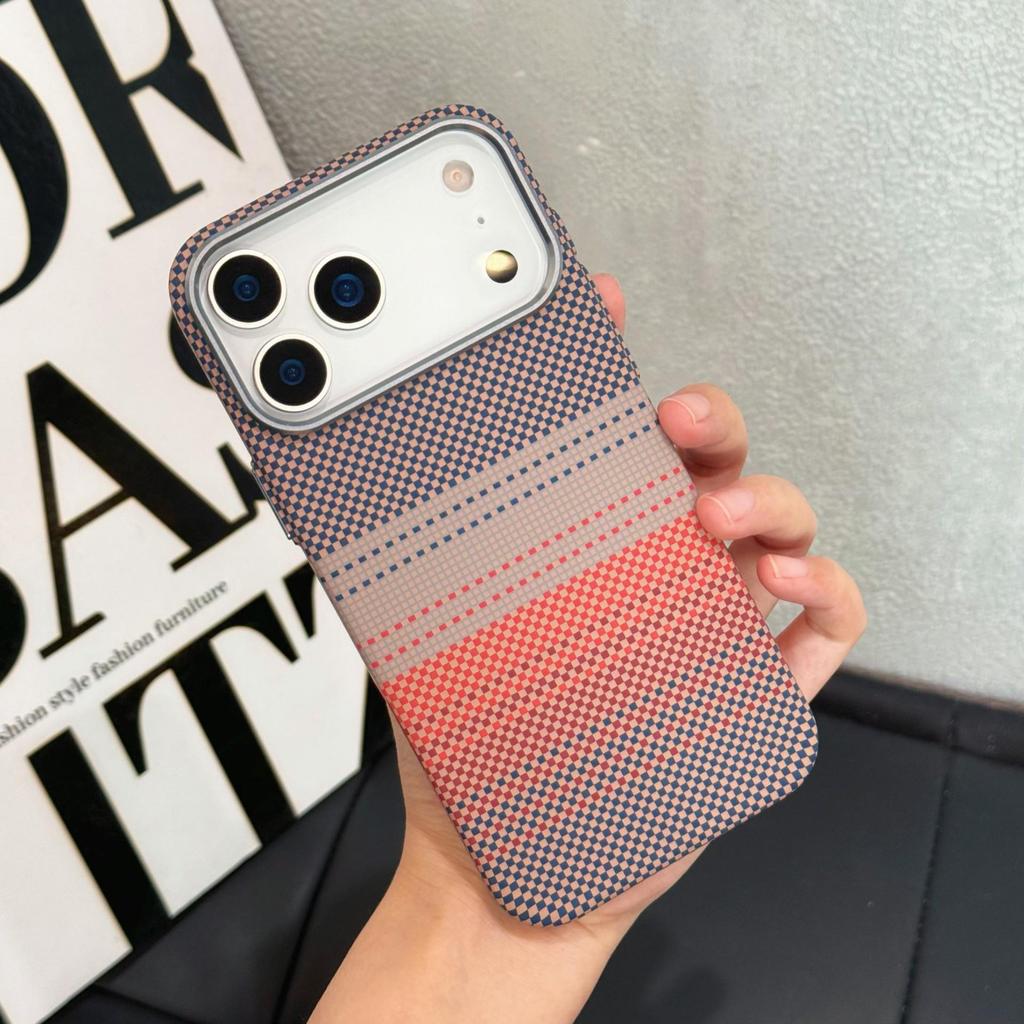 Kevlar Carbon Fiber Texture Metal Frame Magnetic Drop-proof Case for iPhone 16 and 17.