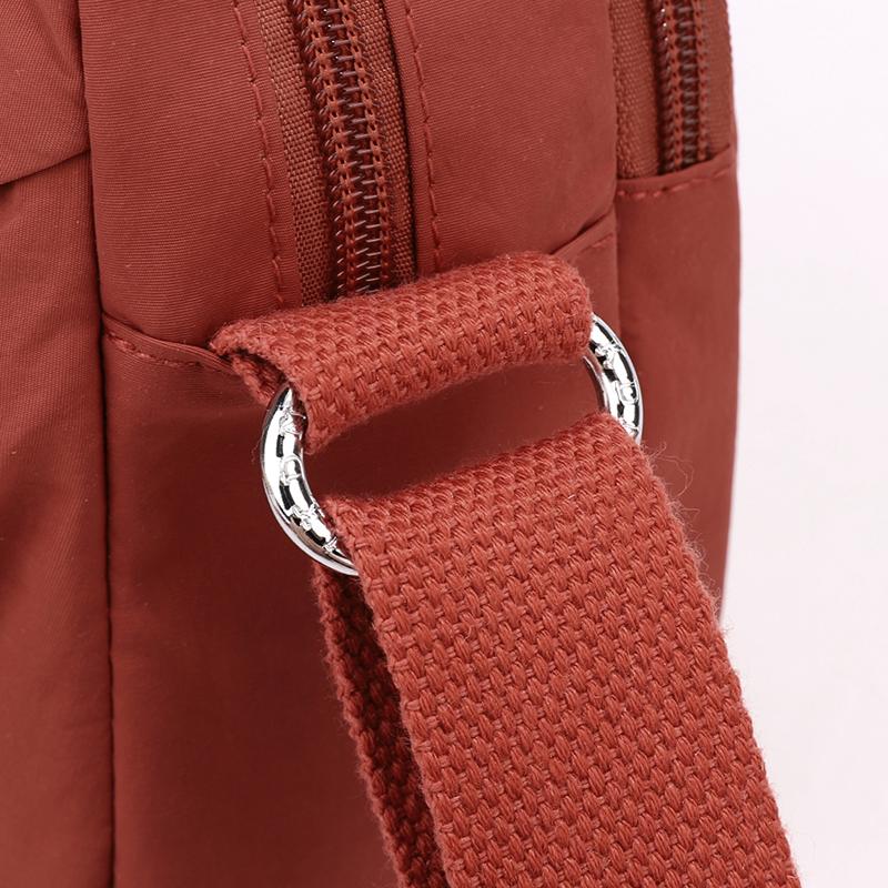Vattentät Nylon Crossbody-väska med Flera Fickor Casual Axelväska för Kvinnor