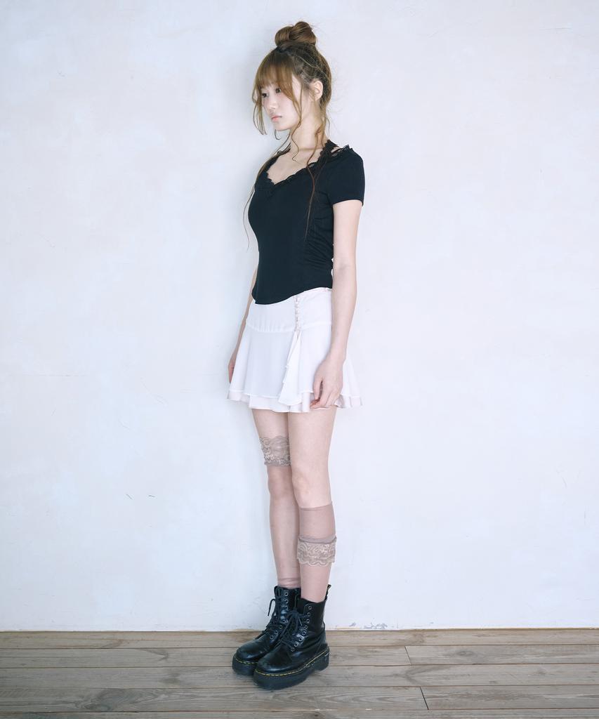 Leijeumiya Lily Chiffon Mini Skirt [Ivory]