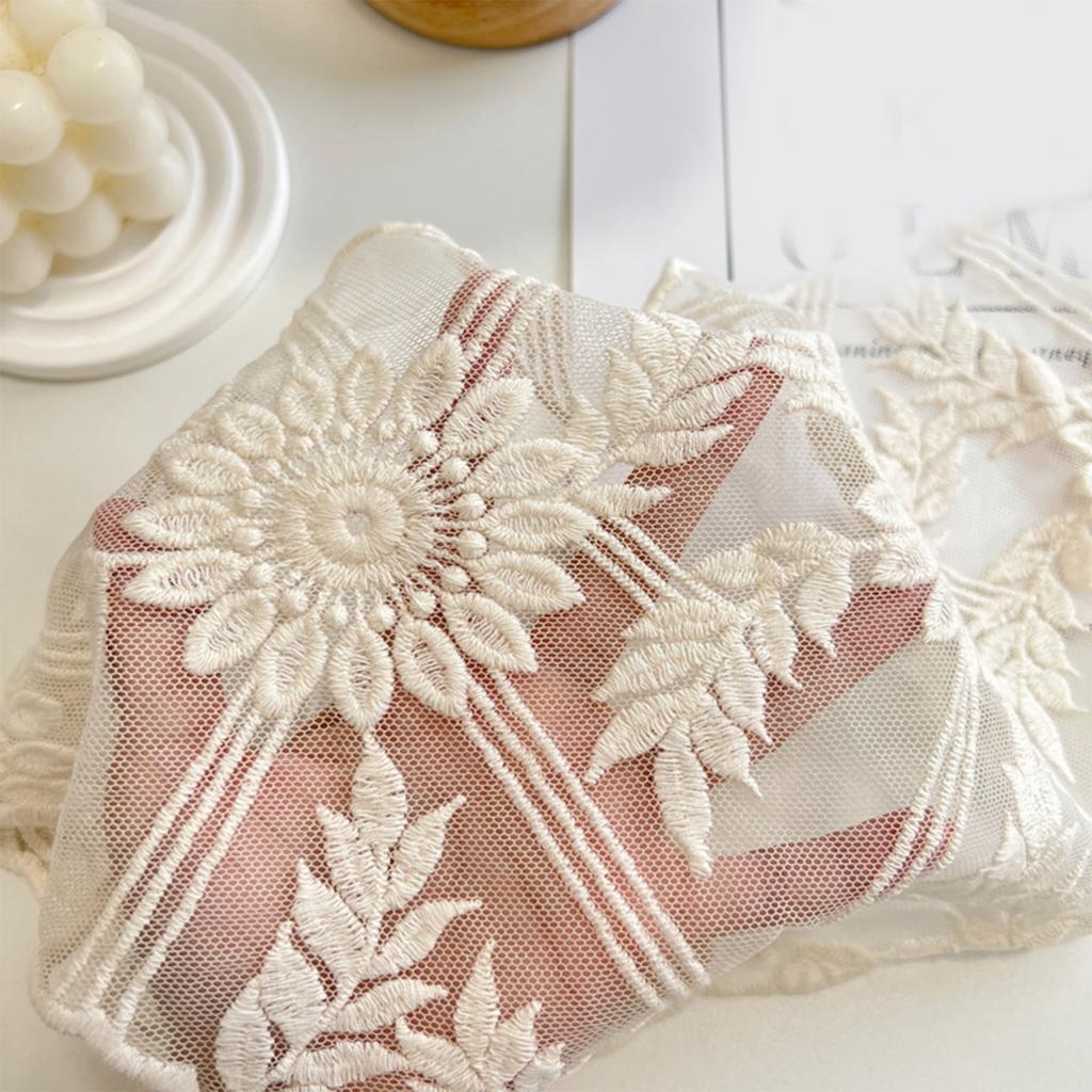 Elegant French Farm Style Lace Triangular Headscarf Stylish Scarf Head Wrap Korean Fashion Hair Band for Women and Girls