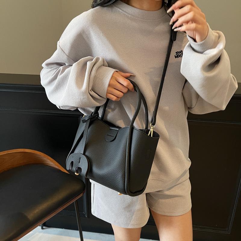 

Сумка новая универсальная для поездок на работу, большая вместимость