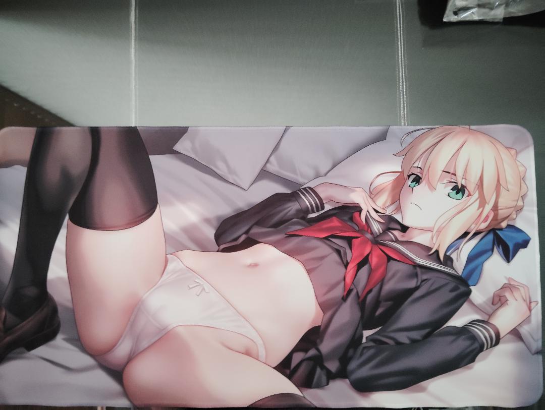 

[USED] Large Fate Saber Mouse Pad/Desk Mat 02
