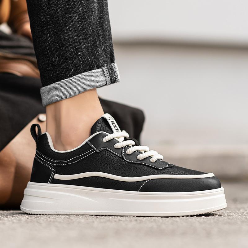 Light luxury low-top comfortable outdoor non-slip and wear-resistant skateboard shoes