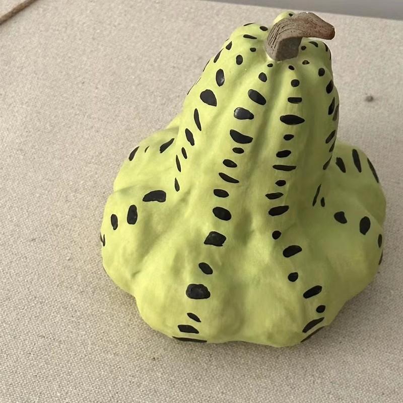 Modern Minimalist Style Creative Simulation Fruit Pumpkin and Pear Shaped Ceramic Handcrafted Art Decorative Soft Furnishings